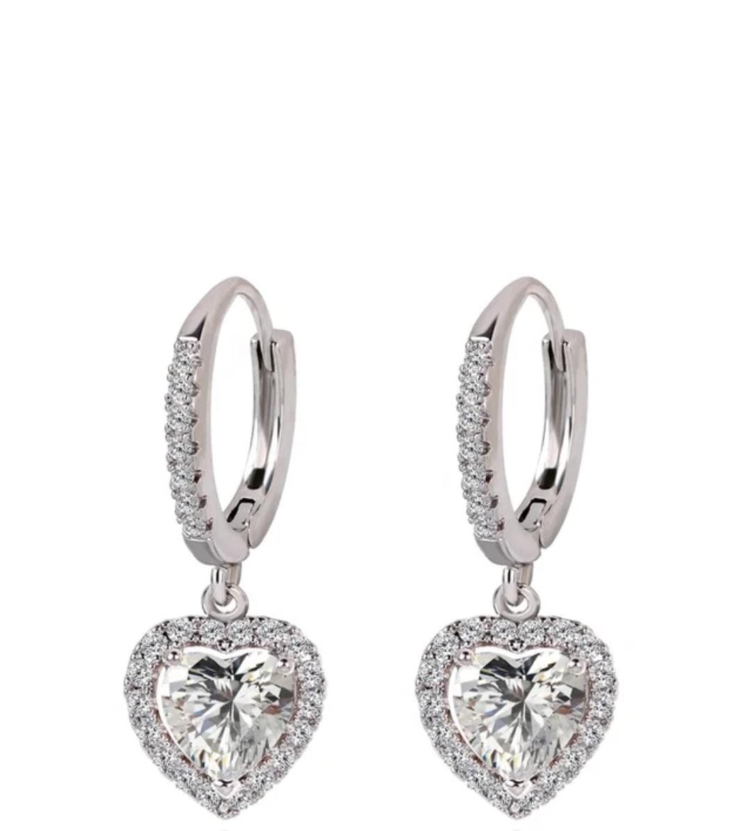 3 Prong Natural  Diamond Earrings