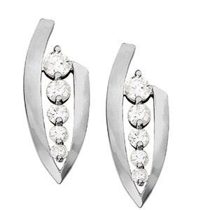 Freia 0.12 Carat Natural  Diamond Earrings