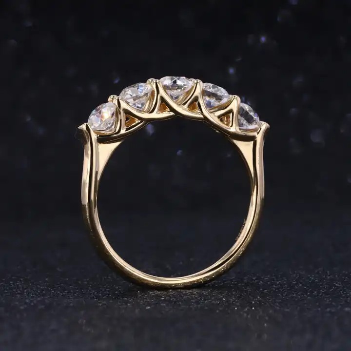 Ealhhild Natural Prong  Diamond Ring