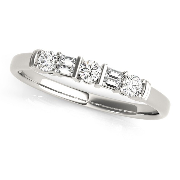 Bar And Prong Set Natural  Diamond Ring