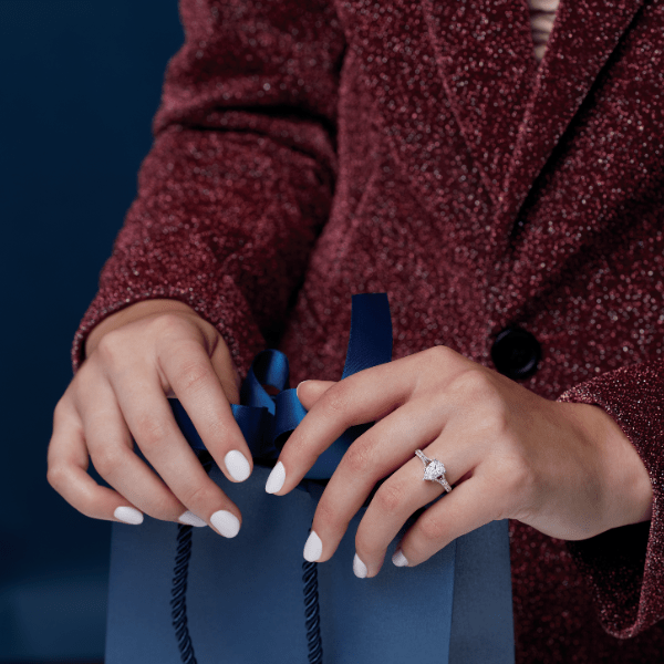 How to Customize Your Diamond Solitaire Engagement Ring