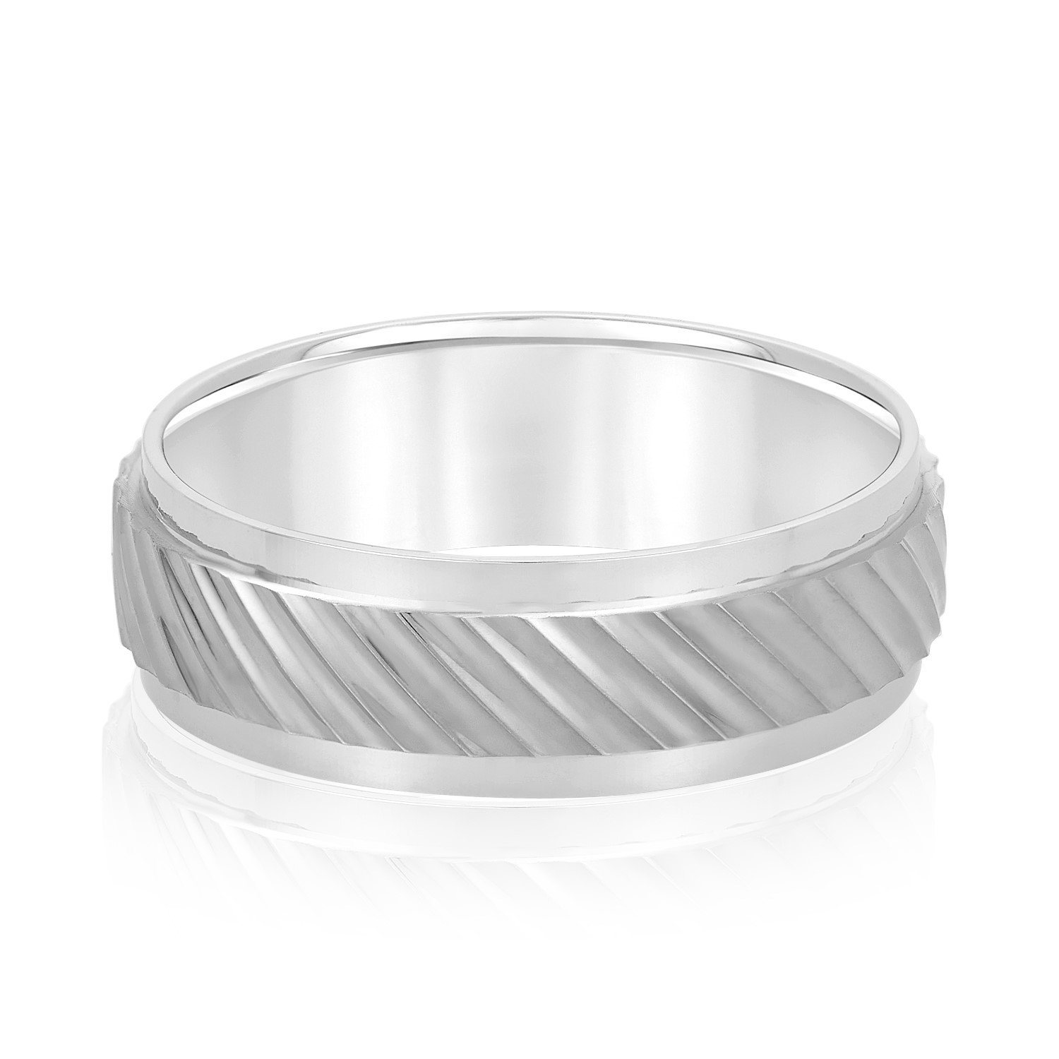 Leesa  Wedding Ring