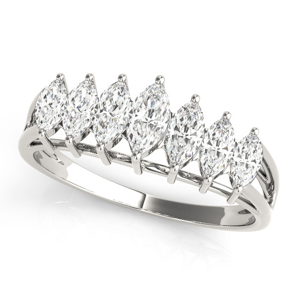 Ispina Natural Prong-Set Diamond Ring